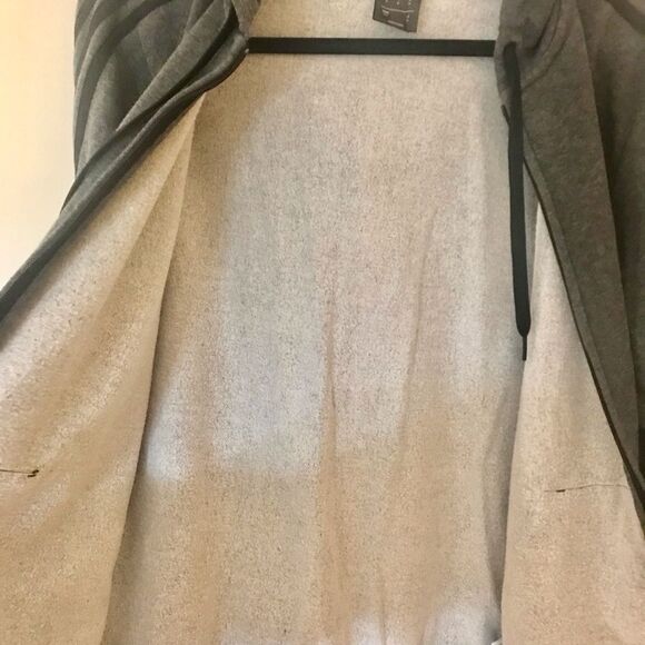 NWOT Adidas Men's Essentials 3 Stripe Full-Zip Hooded Track Top - Picture 9 of 11